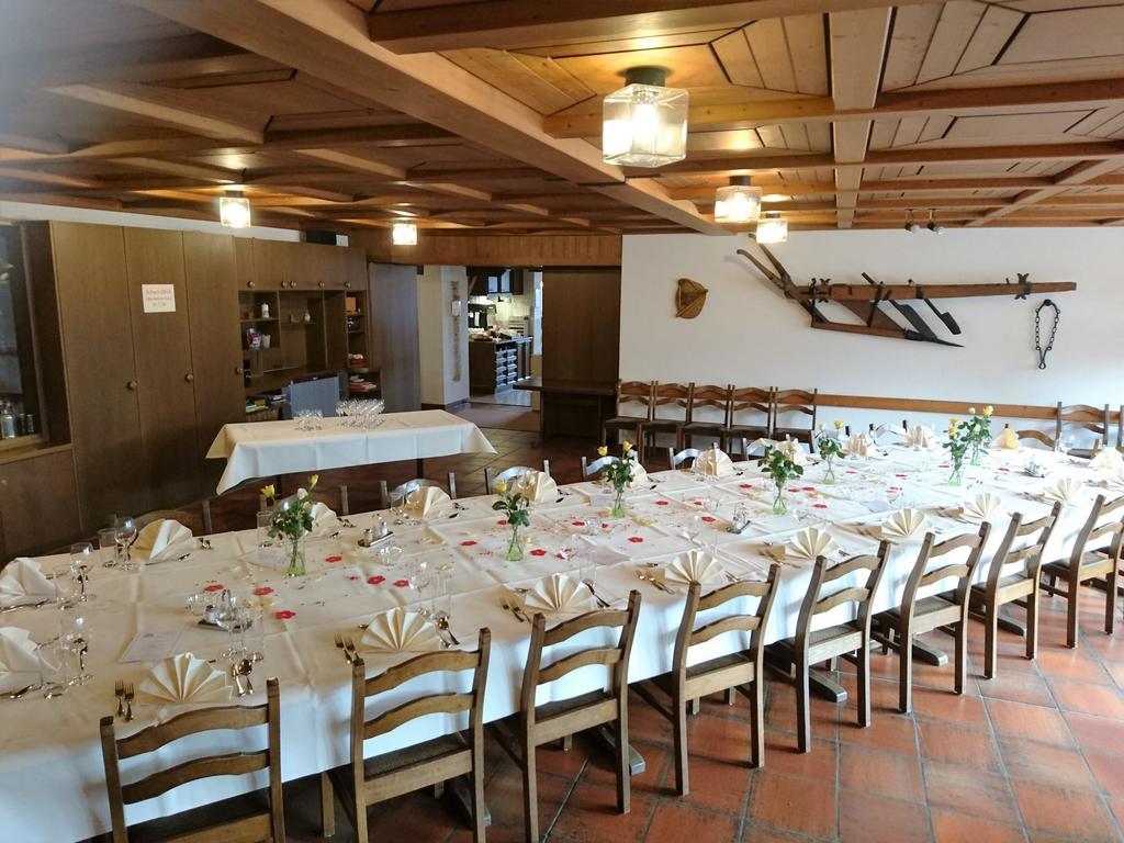 Gasthaus zum Ochsen Neuhaus Exterior foto