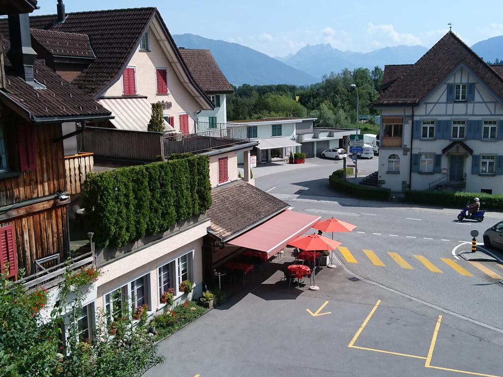 Gasthaus zum Ochsen Neuhaus Exterior foto