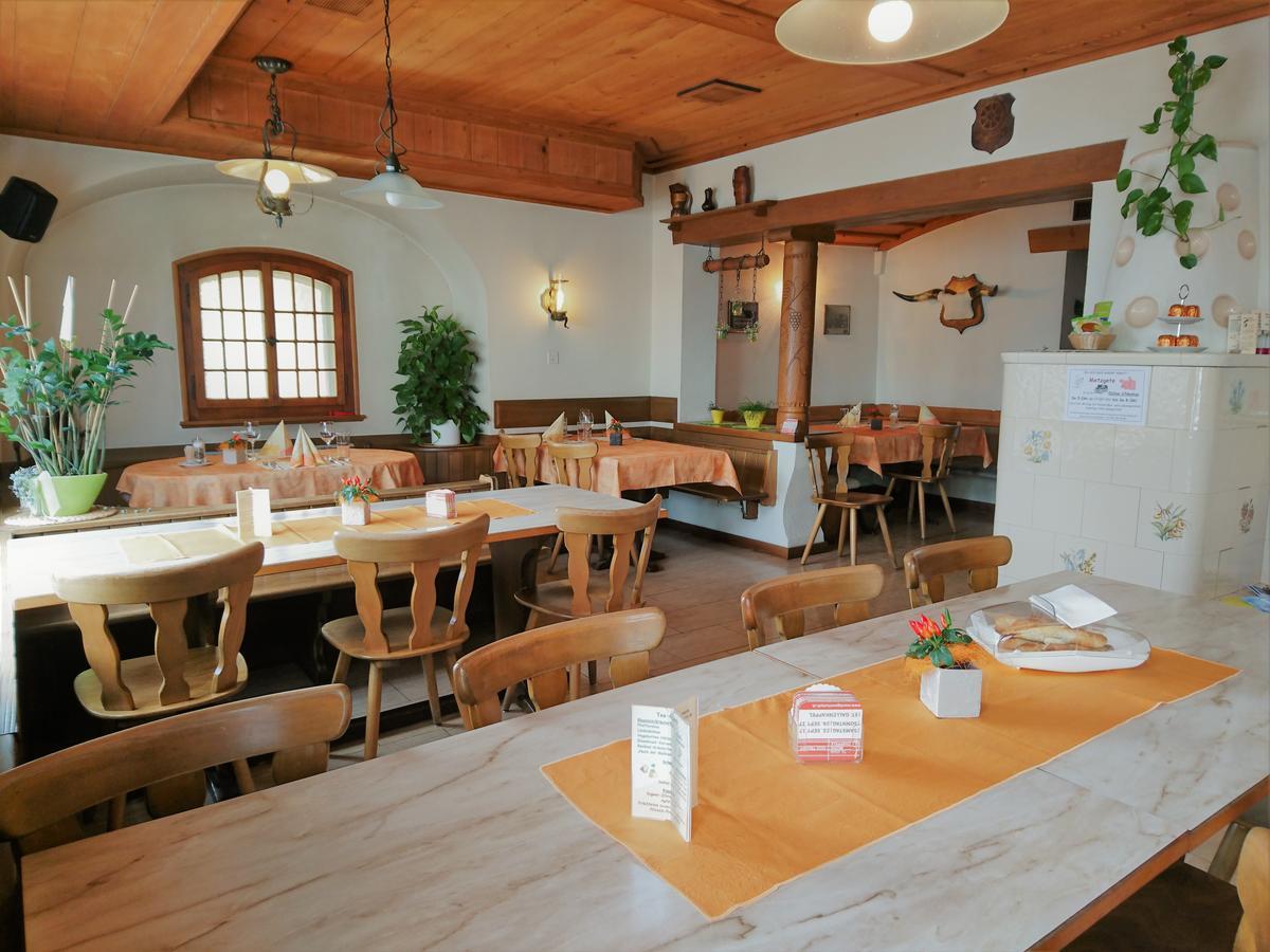 Gasthaus zum Ochsen Neuhaus Exterior foto